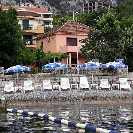 Apartments Vido Kotor Bagian luar foto