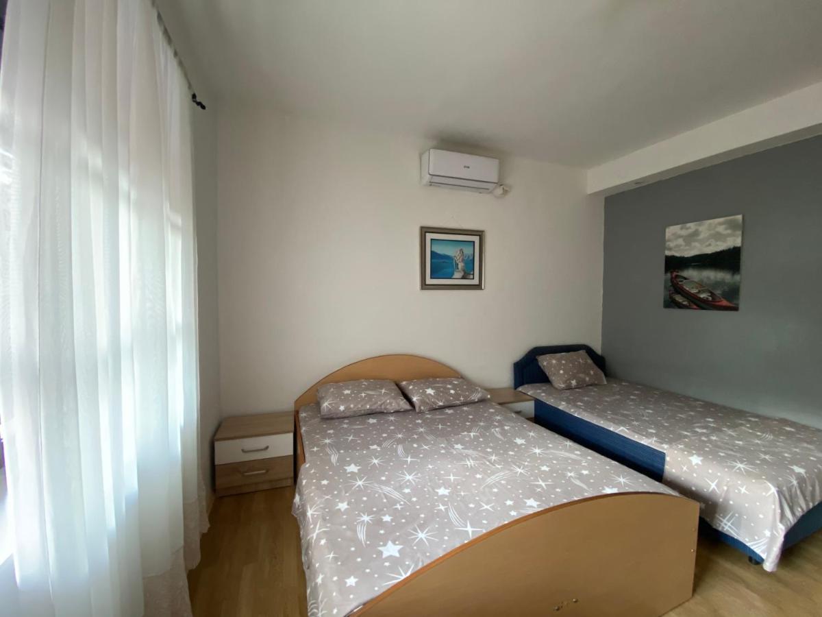 Apartments Vido Kotor Bagian luar foto