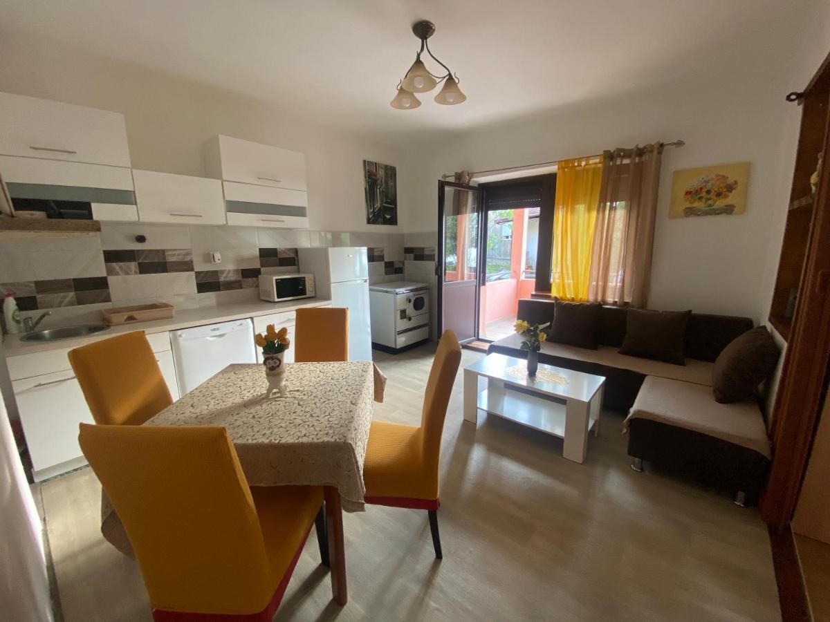 Apartments Vido Kotor Bagian luar foto