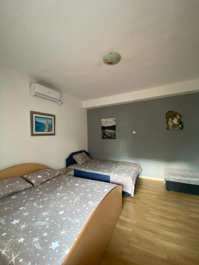 Apartments Vido Kotor Bagian luar foto