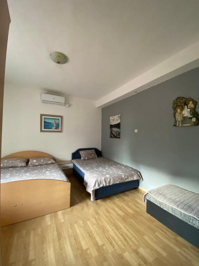 Apartments Vido Kotor Bagian luar foto