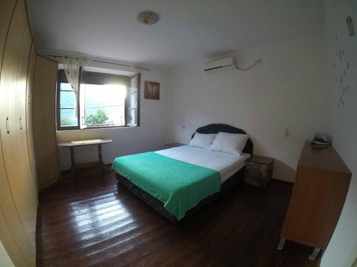 Apartments Vido Kotor Bagian luar foto